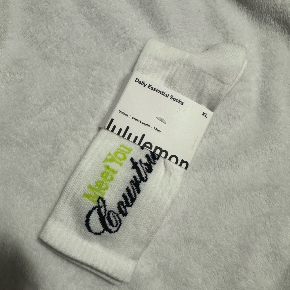 Lululemon White Daily Essential Socks MEET YOU COURTSIDE SPELLOUT SZ XL